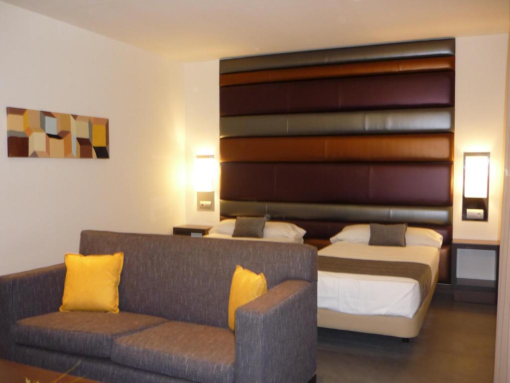 Hotelsefutbol ラス・ロサス・デ・マドリード 部屋 写真